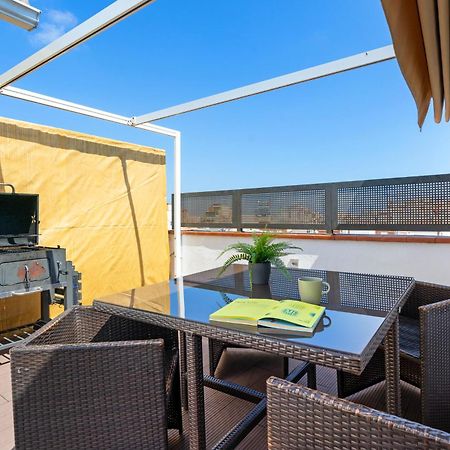 Appartamento Fridays Flats Bright & Breezy Barcellona Esterno foto