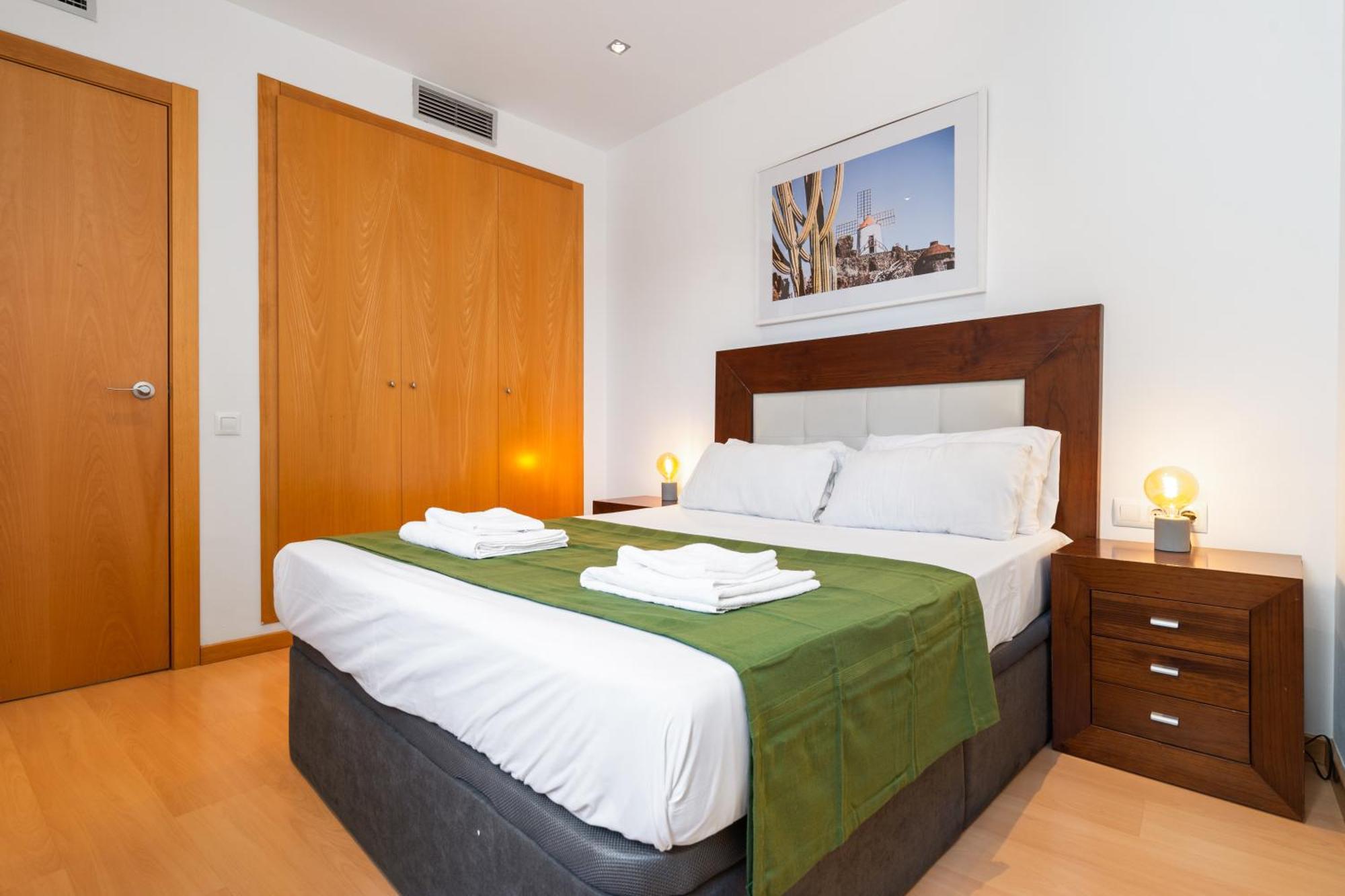 Appartamento Fridays Flats Bright & Breezy Barcellona Esterno foto