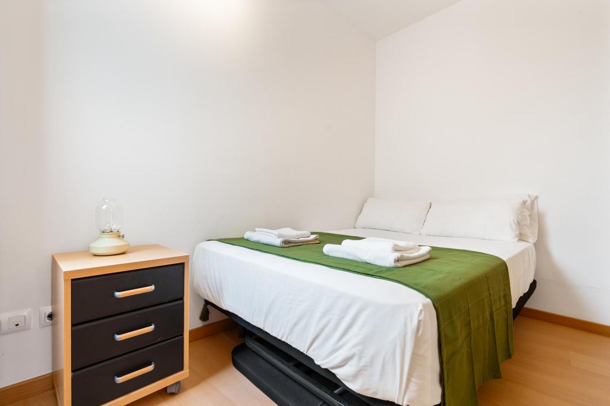 Appartamento Fridays Flats Bright & Breezy Barcellona Esterno foto