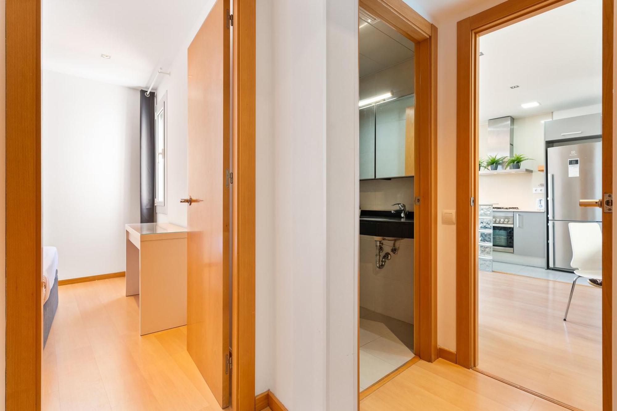 Appartamento Fridays Flats Bright & Breezy Barcellona Esterno foto